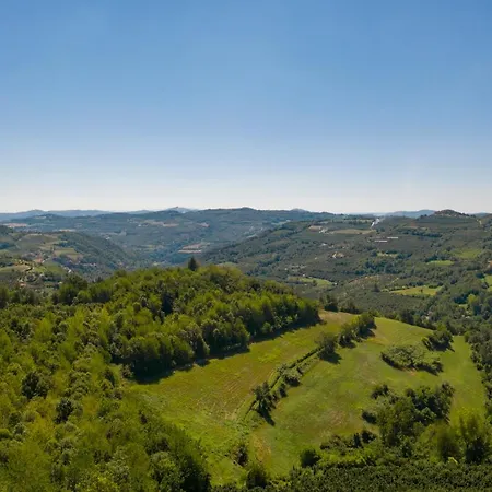 Moncrivel & Relax Nocleg ze śniadaniem 3*