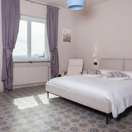 Moncrivel & Relax Bed & Breakfast *